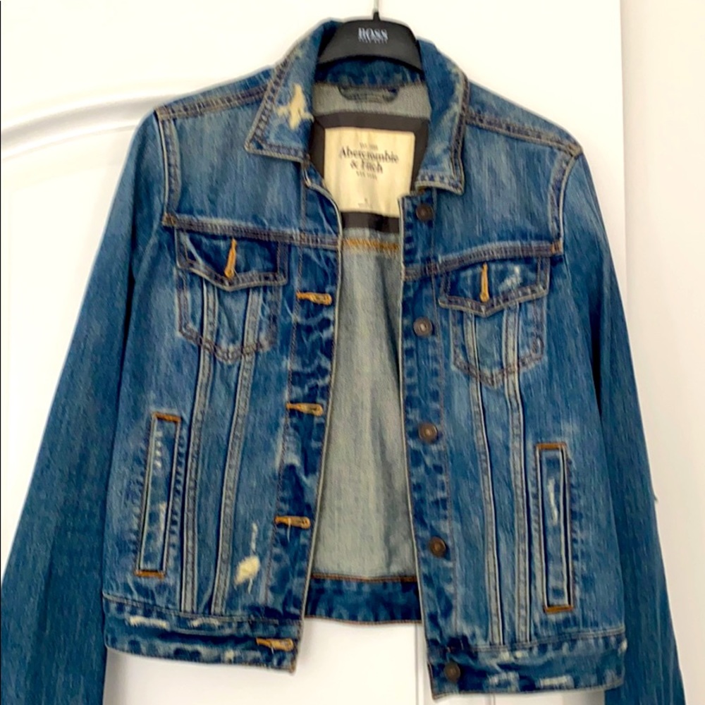 Jean jacket - Picture 1 of 2